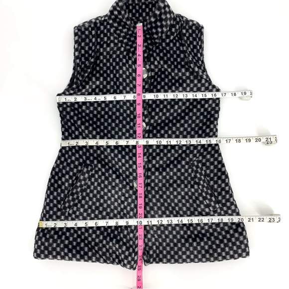 Swiss Girl Black and White Checked Faux Fur Vest with Pockets, EU 34/US 2 - Picture 15 of 16